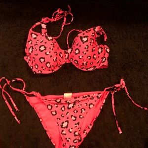 XL Top and L bottoms. Never worn.